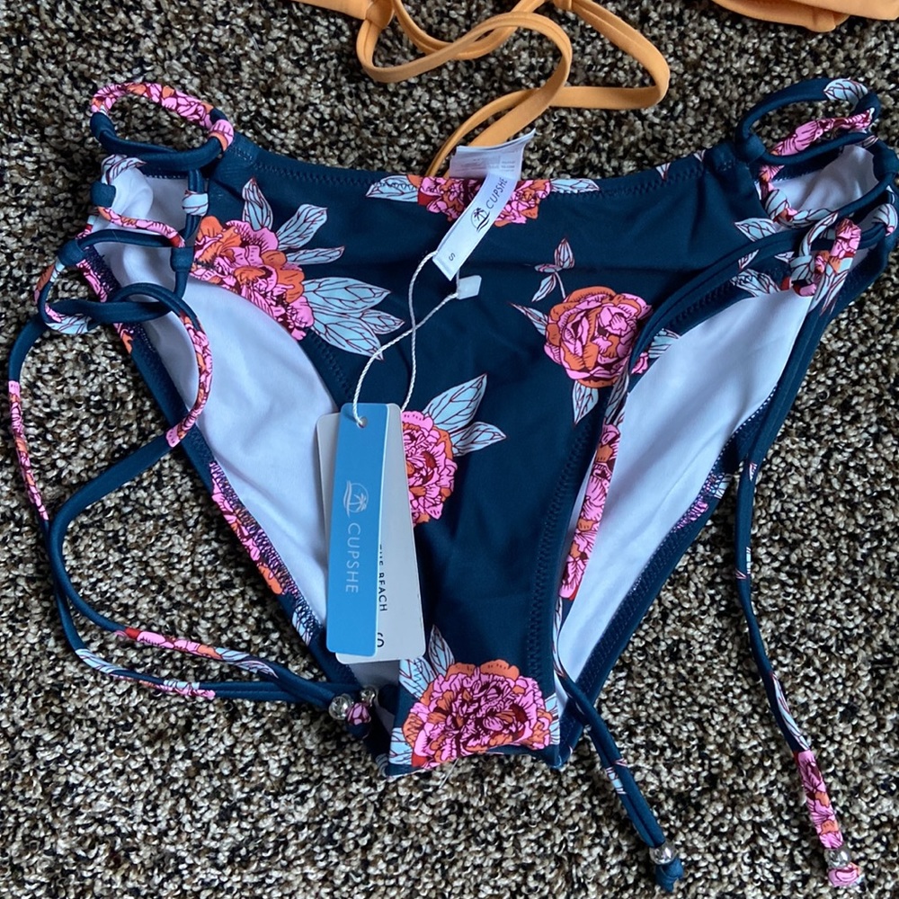 Cupshe Orange & Navy Floral Two-Piece Set, NWT - Picture 3 of 4